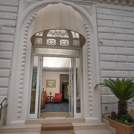 Delle Rose Hotel 3*