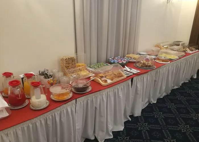 酒店 玫瑰别墅酒店 3*