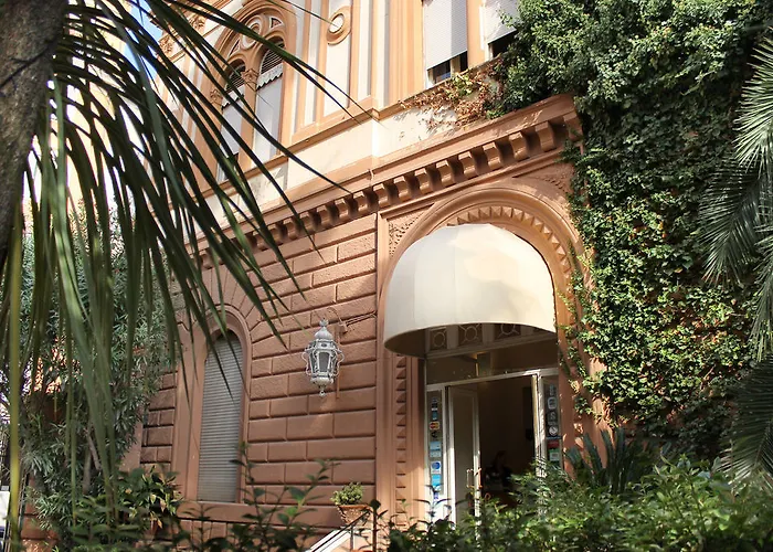 玫瑰别墅酒店 3*