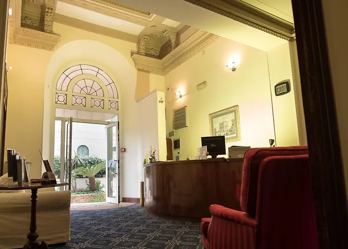 玫瑰别墅酒店 3*